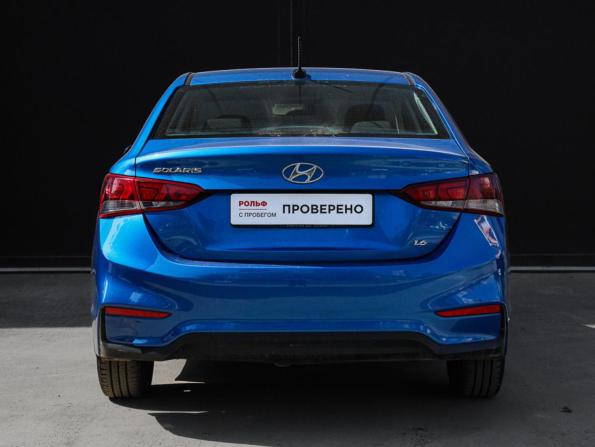 Hyundai Solaris II с пробегом 2017 года, цена 950 000 рублей, 218713 км, седан, Автокод Объявления