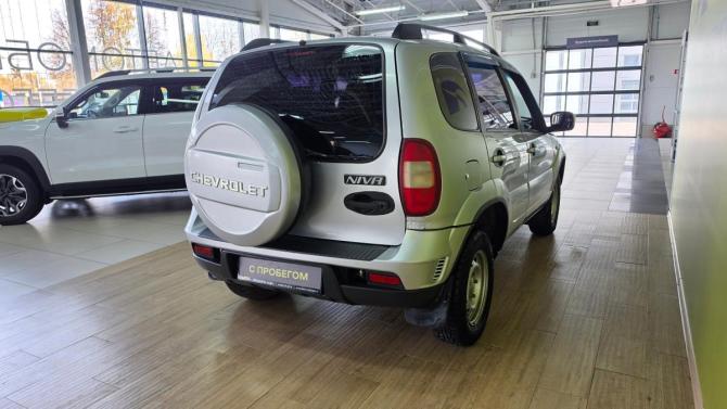 Chevrolet Niva I Рестайлинг с пробегом 2012 года, цена 369 000 рублей, 137265 км, внедорожник, Автокод Объявления