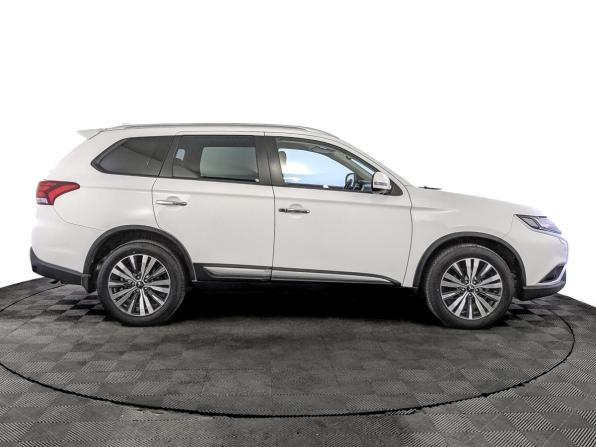 Mitsubishi Outlander III Рестайлинг 3 с пробегом 2019 года, цена 2 625 000 рублей, 71247 км, внедорожник, Автокод Объявления
