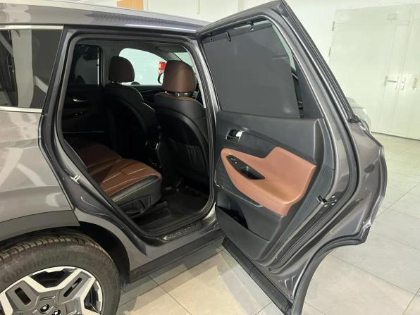Hyundai Santa Fe IV Рестайлинг с пробегом 2021 года, цена 4 199 000 рублей, 50361 км, внедорожник, Автокод Объявления