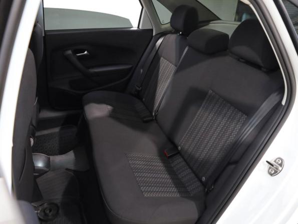 Volkswagen Polo V Рестайлинг с пробегом 2018 года, цена 1 299 500 рублей, 77635 км, седан, Автокод Объявления