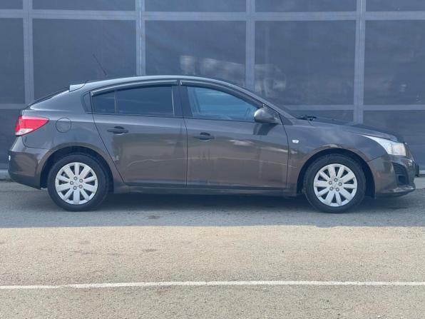 Chevrolet Cruze I Рестайлинг с пробегом 2013 года, цена 700 000 рублей, 180000 км, хэтчбек, Автокод Объявления