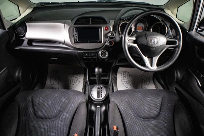 Honda Fit II с пробегом 2012 года, цена 949 000 рублей, 80250 км, хэтчбек, Автокод Объявления