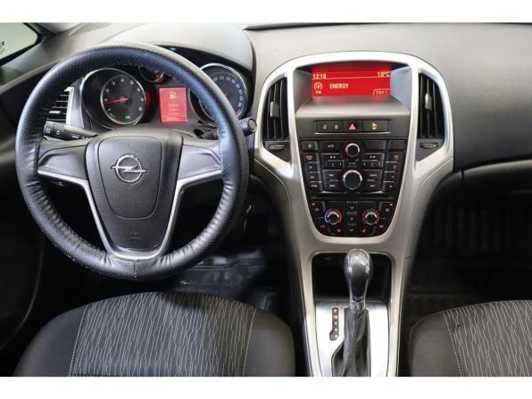 Opel Astra J Рестайлинг с пробегом 2013 года, цена 779 000 рублей, 206039 км, седан, Автокод Объявления