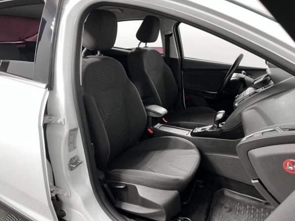 Ford Focus III Рестайлинг с пробегом 2017 года, цена 1 275 000 рублей, 130913 км, хэтчбек, Автокод Объявления