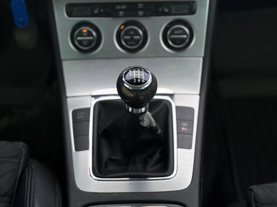 Volkswagen Passat B6 Санкт-Петербург  - изображение 16