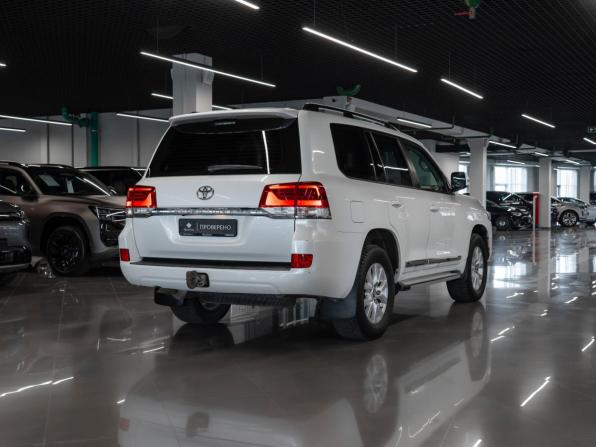 Toyota Land Cruiser 200 Series Рестайлинг 2 с пробегом 2017 года, цена 5 700 000 рублей, 112625 км, внедорожник, Автокод Объявления