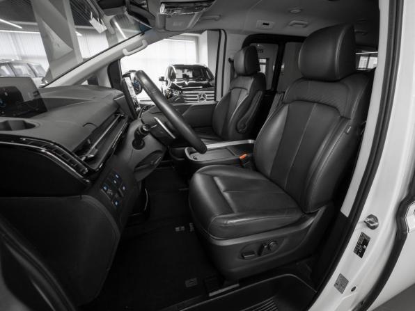Hyundai Staria I с пробегом 2021 года, цена 5 380 000 рублей, 49261 км, минивэн, Автокод Объявления