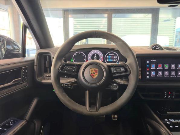 Porsche Cayenne III Рестайлинг с пробегом 2024 года, цена 19 200 000 рублей, 17181 км, внедорожник, Автокод Объявления