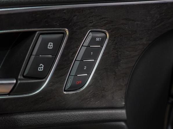 Audi A6 IV (C7) Рестайлинг с пробегом 2018 года, цена 2 494 000 рублей, 113856 км, седан, Автокод Объявления