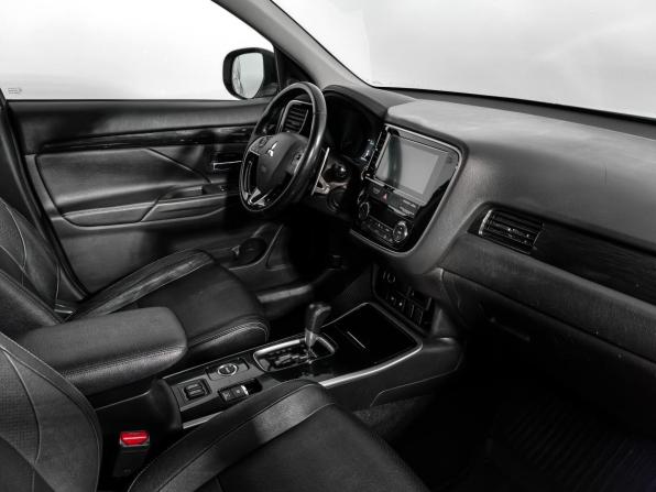 Mitsubishi Outlander III Рестайлинг 2 с пробегом 2017 года, цена 1 470 000 рублей, 237344 км, внедорожник, Автокод Объявления