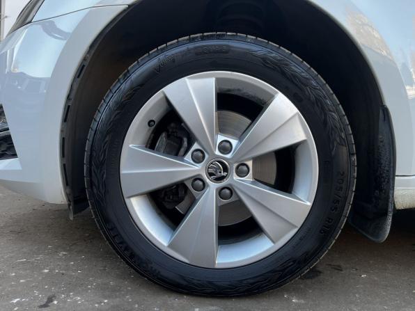 Skoda Octavia III (A7) Рестайлинг с пробегом 2018 года, цена 2 000 000 рублей, 76989 км, лифтбек, Автокод Объявления