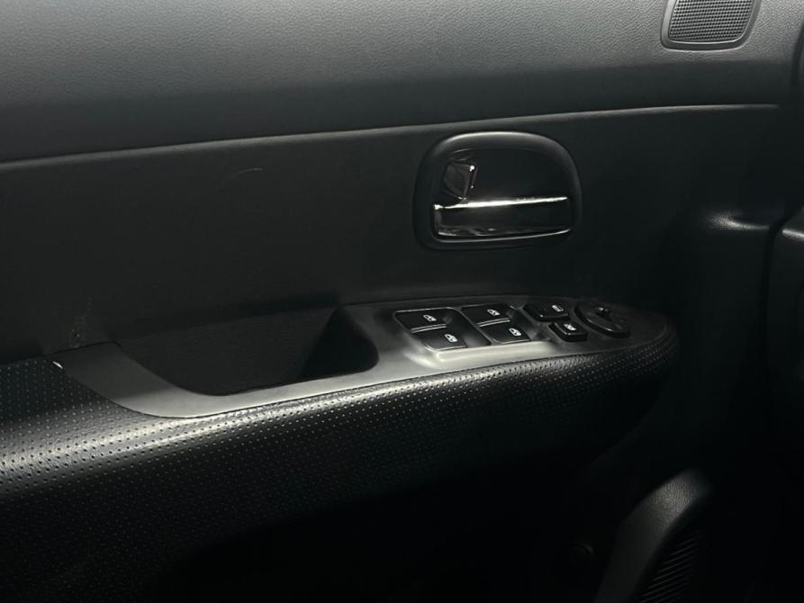 Kia Carens II (UN) Кемерово  - изображение 9