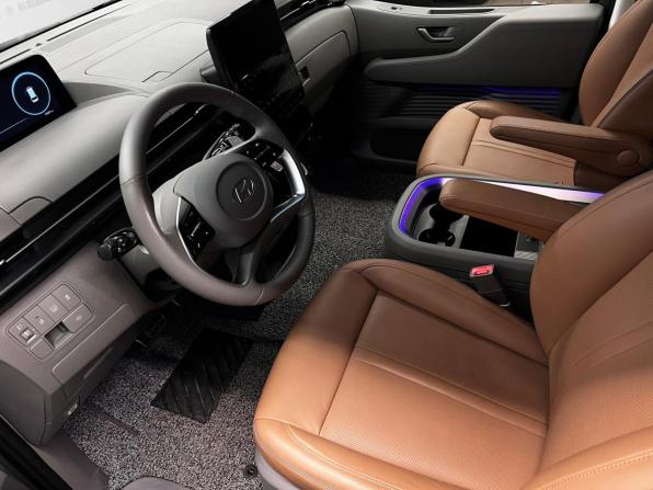 Hyundai Staria I с пробегом 2025 года, цена 6 149 000 рублей, 17571 км, минивэн, Автокод Объявления