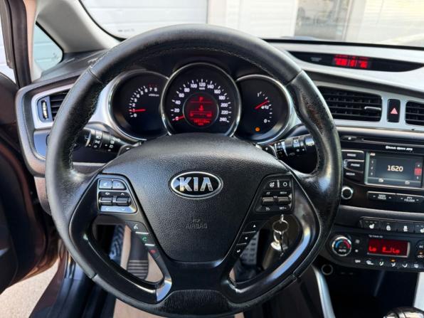 Kia Ceed II с пробегом 2014 года, цена 1 086 000 рублей, 167024 км, хэтчбек, Автокод Объявления