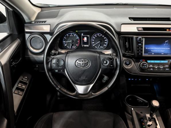 Toyota RAV4 IV (XA40) Рестайлинг с пробегом 2018 года, цена 2 630 000 рублей, 139070 км, внедорожник, Автокод Объявления
