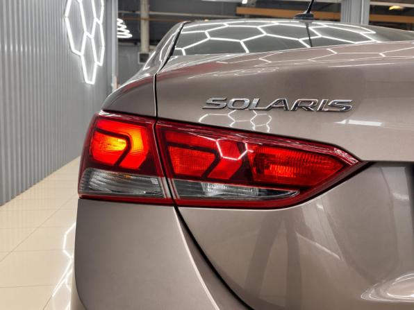 Hyundai Solaris II с пробегом 2018 года, цена 1 225 000 рублей, 115100 км, седан, Автокод Объявления