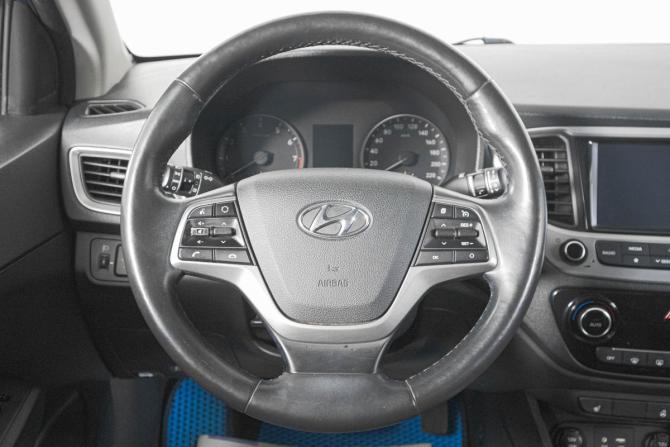 Hyundai Solaris II с пробегом 2018 года, цена 1 749 000 рублей, 82500 км, седан, Автокод Объявления