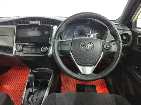 Toyota Corolla XI (E160 E170) Рестайлинг 2 с пробегом 2018 года, цена 1 330 000 рублей, 189912 км, универсал, Автокод Объявления