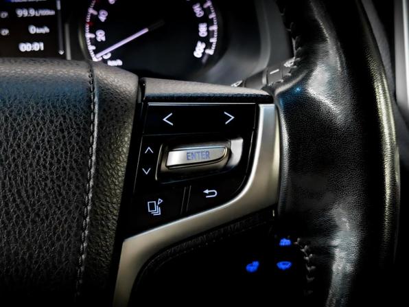 Toyota Land Cruiser Prado 150 Series Рестайлинг 2 с пробегом 2019 года, цена 5 400 000 рублей, 99171 км, внедорожник, Автокод Объявления