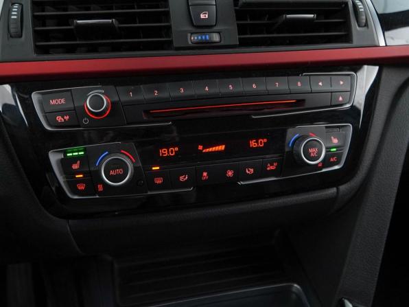 BMW 3 серии VI (F3x) Рестайлинг с пробегом 2015 года, цена 2 354 055 рублей, 87452 км, седан, Автокод Объявления