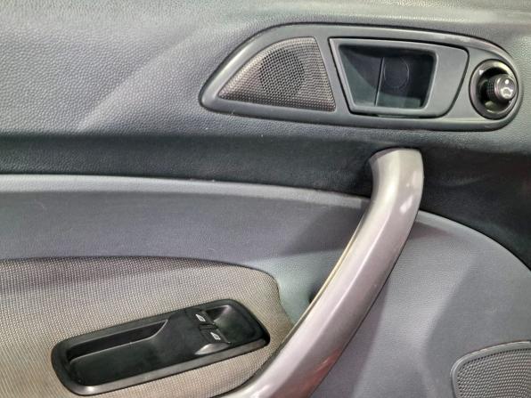 Ford Fiesta Mk6 с пробегом 2009 года, цена 399 000 рублей, 269120 км, хэтчбек, Автокод Объявления