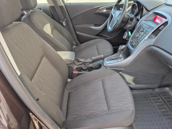 Opel Astra J Рестайлинг с пробегом 2013 года, цена 997 000 рублей, 110426 км, хэтчбек, Автокод Объявления