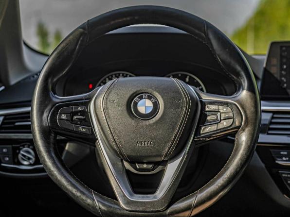 BMW 5 серии VII (G30/G31/G38) с пробегом 2017 года, цена 2 366 000 рублей, 216488 км, седан, Автокод Объявления