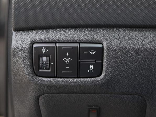 Hyundai Creta I с пробегом 2018 года, цена 1 790 000 рублей, 144701 км, внедорожник, Автокод Объявления