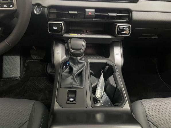Toyota RAV4 VI (XA60) с пробегом 2026 года, цена 4 450 000 рублей, 10 км, внедорожник, Автокод Объявления