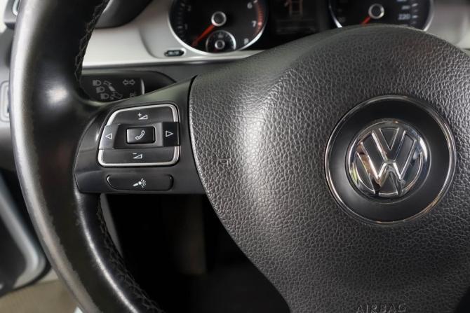 Volkswagen Passat B7 с пробегом 2012 года, цена 929 000 рублей, 238500 км, седан, Автокод Объявления