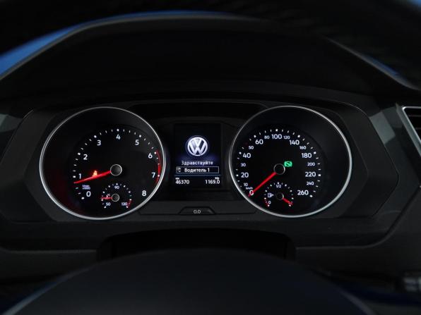 Volkswagen Tiguan II с пробегом 2018 года, цена 2 650 999 рублей, 46370 км, внедорожник, Автокод Объявления