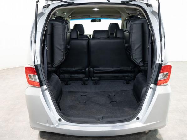 Honda Freed I Рестайлинг 2 с пробегом 2015 года, цена 1 180 000 рублей, 209090 км, компактвэн, Автокод Объявления