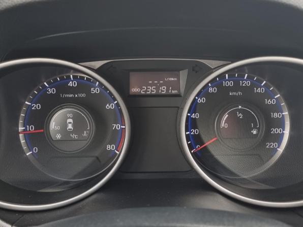 Hyundai ix35 I Рестайлинг с пробегом 2013 года, цена 1 139 000 рублей, 235187 км, внедорожник, Автокод Объявления