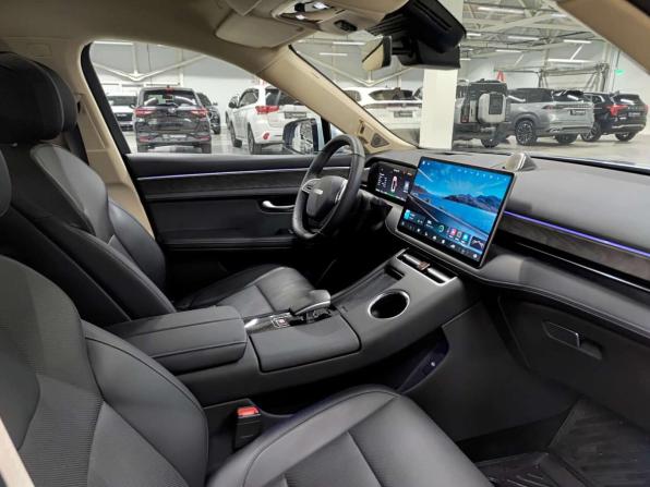 Seres M5 с пробегом 2024 года, цена 4 300 000 рублей, 20477 км, внедорожник, Автокод Объявления