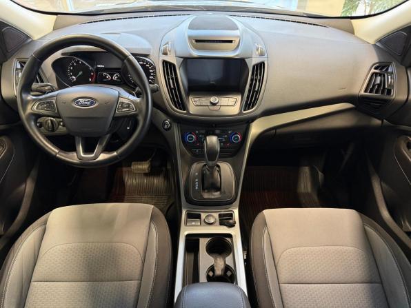 Ford Kuga II Рестайлинг с пробегом 2017 года, цена 1 560 000 рублей, 134000 км, внедорожник, Автокод Объявления