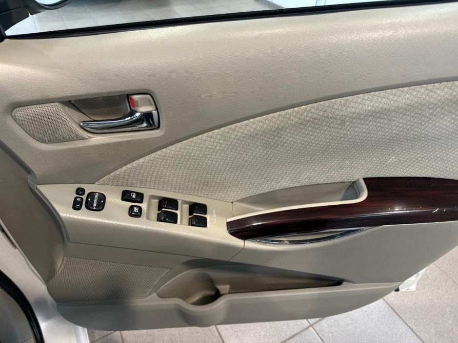 Toyota ISis I Рестайлинг Санкт-Петербург  - изображение 13