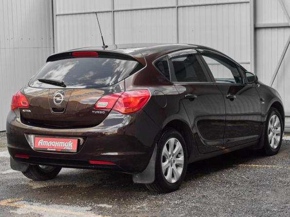 Opel Astra J Рестайлинг с пробегом 2014 года, цена 790 000 рублей, 159253 км, хэтчбек, Автокод Объявления