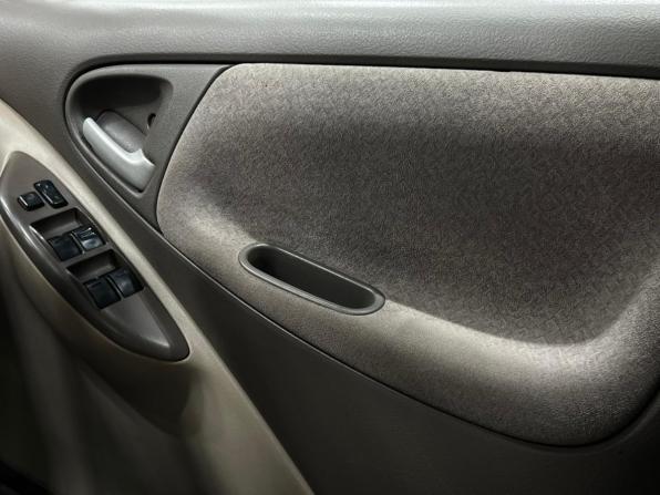 Toyota Platz с пробегом 2005 года, цена 399 000 рублей, 299999 км, седан, Автокод Объявления