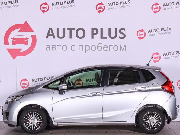 Honda Fit III с пробегом 2016 года, цена 900 000 рублей, 151900 км, хэтчбек, Автокод Объявления
