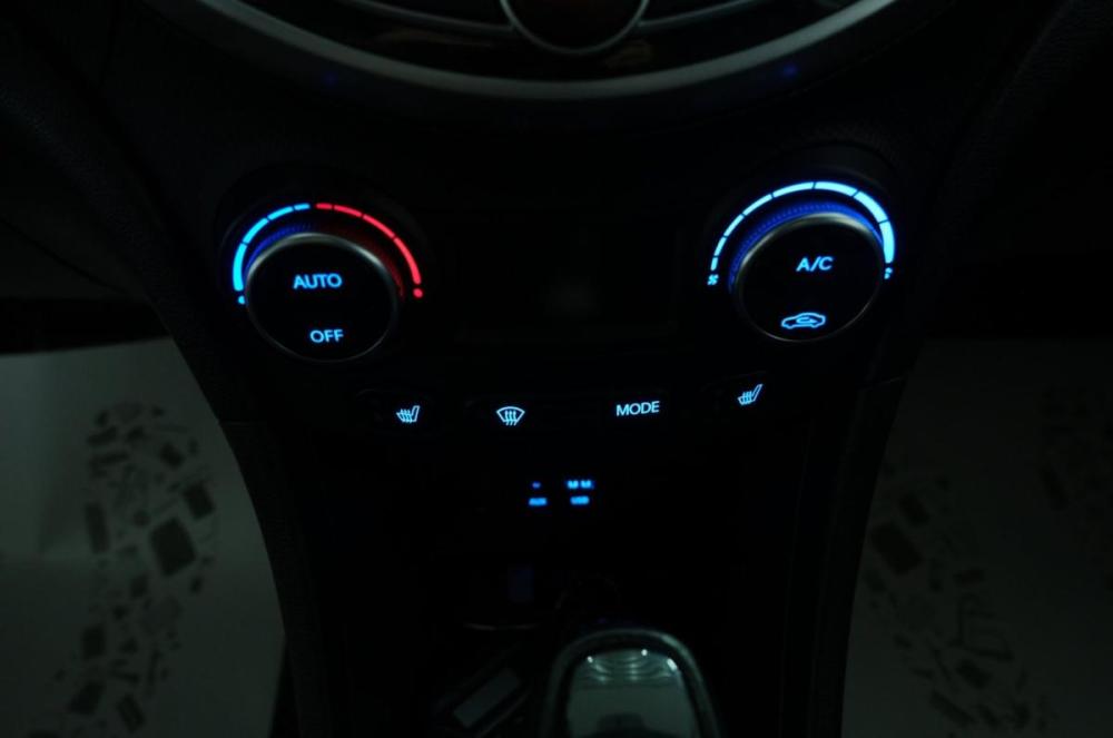 Hyundai Solaris I Рестайлинг Омск  - изображение 16