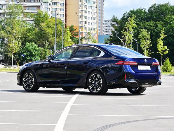 BMW 5 серии VIII (G60/G61/G68) с пробегом 2023 года, цена 7 198 000 рублей, 29729 км, седан, Автокод Объявления