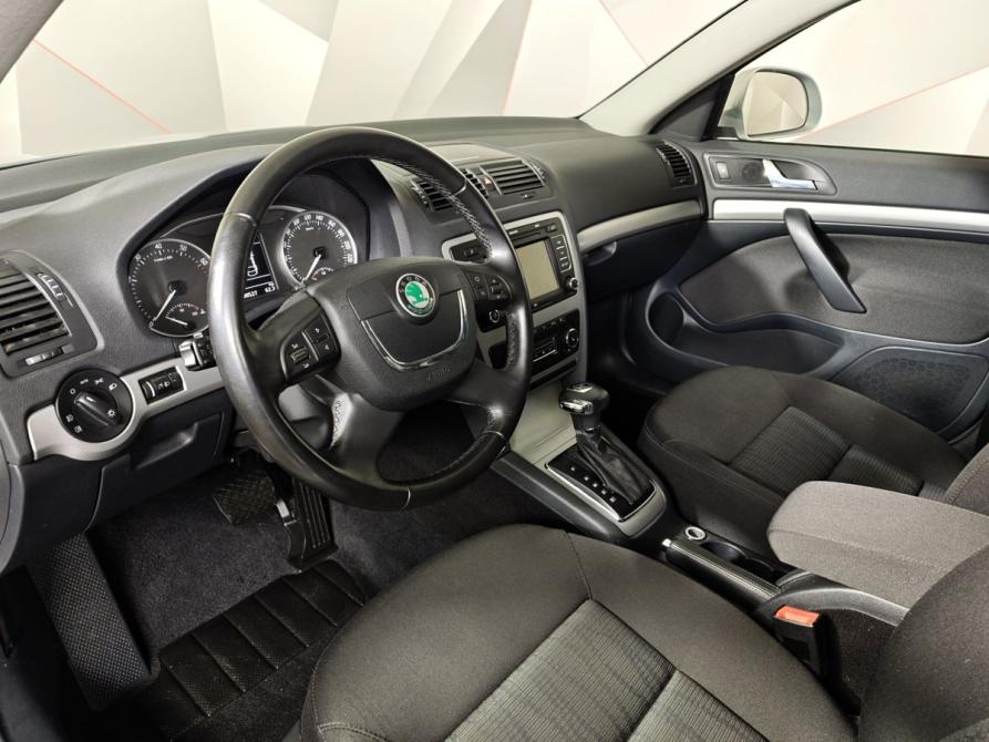 Skoda Octavia II (A5) Рестайлинг Москва  - изображение 19