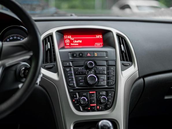Opel Astra J с пробегом 2011 года, цена 500 000 рублей, 170205 км, хэтчбек, Автокод Объявления
