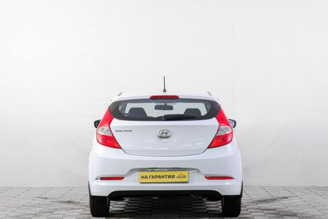 Hyundai Solaris I Рестайлинг с пробегом 2016 года, цена 719 000 рублей, 142000 км, хэтчбек, Автокод Объявления
