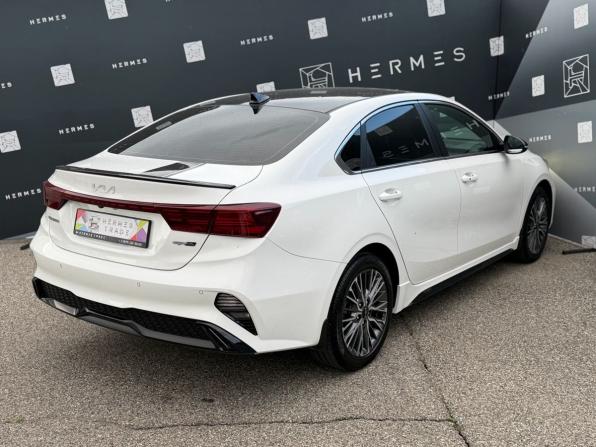 Kia Cerato IV Рестайлинг с пробегом 2022 года, цена 2 300 000 рублей, 80324 км, седан, Автокод Объявления