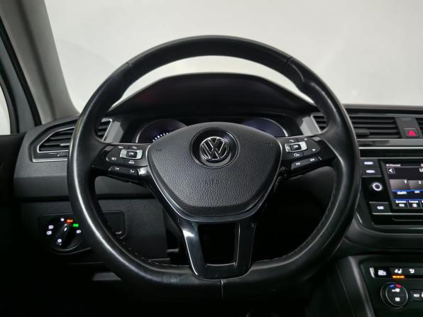Volkswagen Tiguan II с пробегом 2018 года, цена 1 999 000 рублей, 186692 км, внедорожник, Автокод Объявления