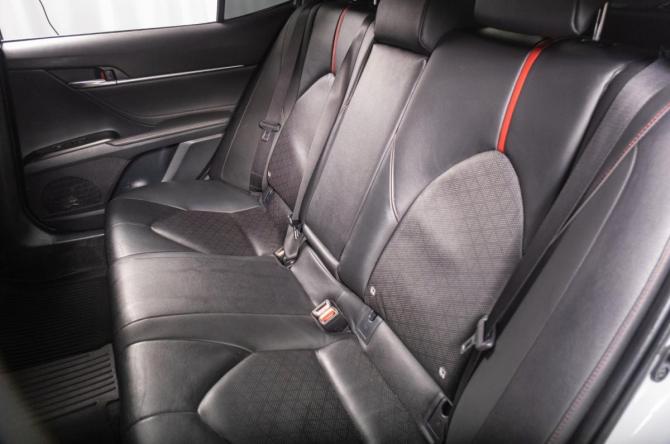 Toyota Camry VIII (XV70) Рестайлинг с пробегом 2021 года, цена 3 399 000 рублей, 218000 км, седан, Автокод Объявления