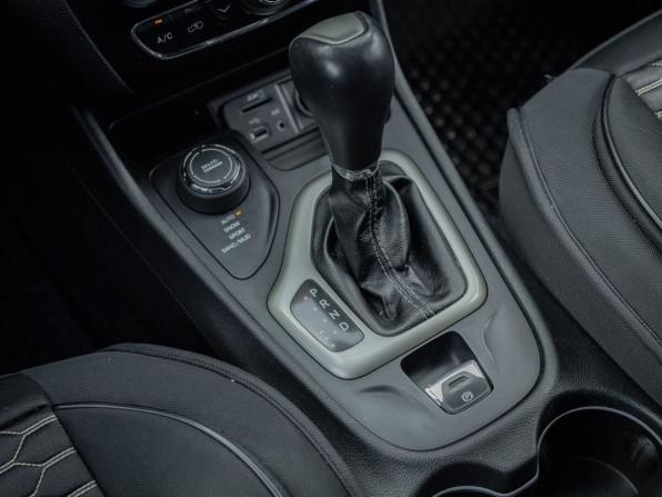 Jeep Cherokee V (KL) с пробегом 2014 года, цена 1 185 000 рублей, 180000 км, внедорожник, Автокод Объявления