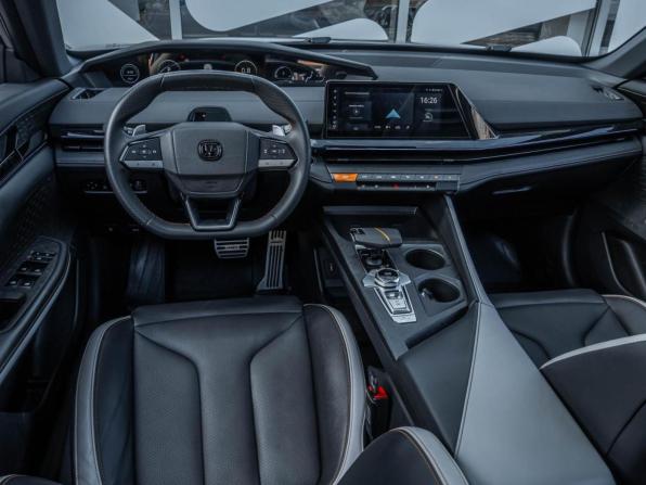 Changan UNI-V I с пробегом 2024 года, цена 2 597 000 рублей, 53895 км, лифтбек, Автокод Объявления